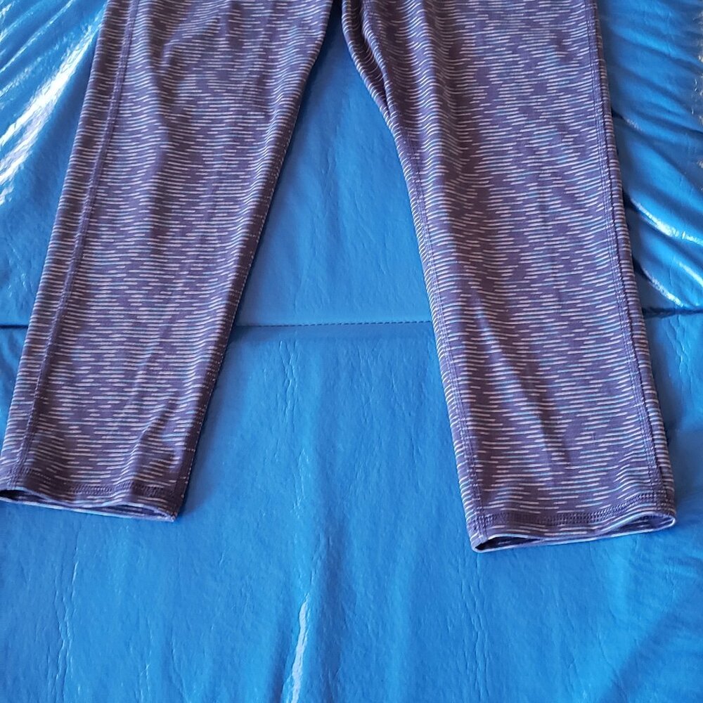 Champion capris leggings 3/4 in length